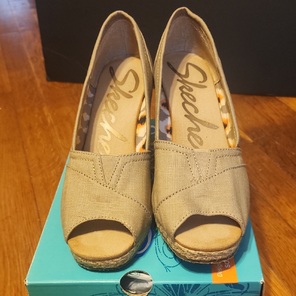 Skechers Women's Taupe Wedges